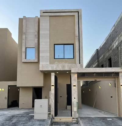 4 Bedroom Floor for Sale in South Riyadh, Riyadh - Floor For Sale in Okaz, Riyadh