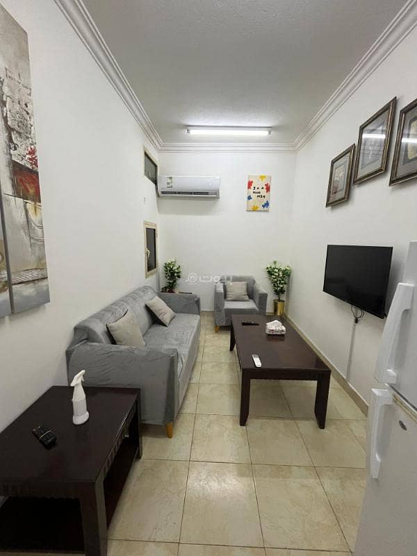 Furnished apartment with 3 rooms and a hall with monthly payments in Al-Wadi neighborhood.