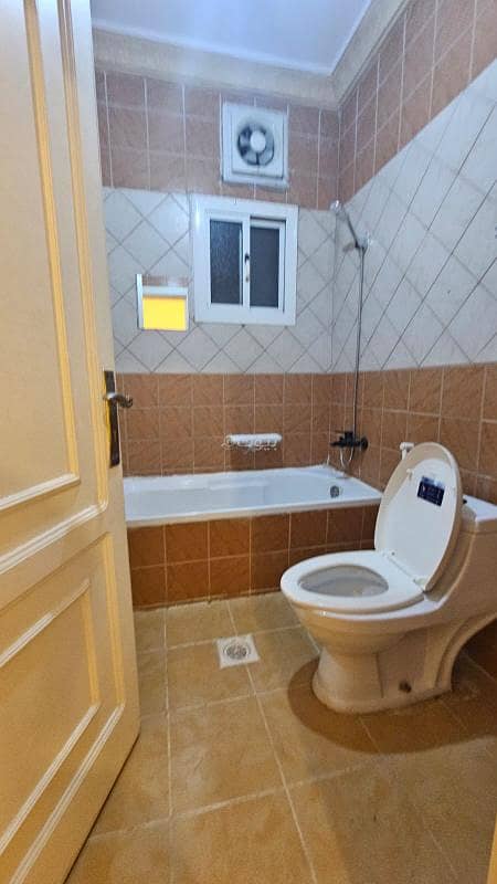 شقة مكونة من 4 غرف نوم للإيجار في السلامة، جدة شقة مكونة من 4 غرف نوم للإيجار في السلامة، جدة