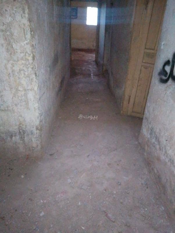 عقار في قلب المدينة المنورة، قريب وداخل حد الحرم النبوي الشريف