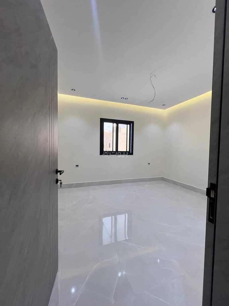 Rooftop annex for sale in Jeddah