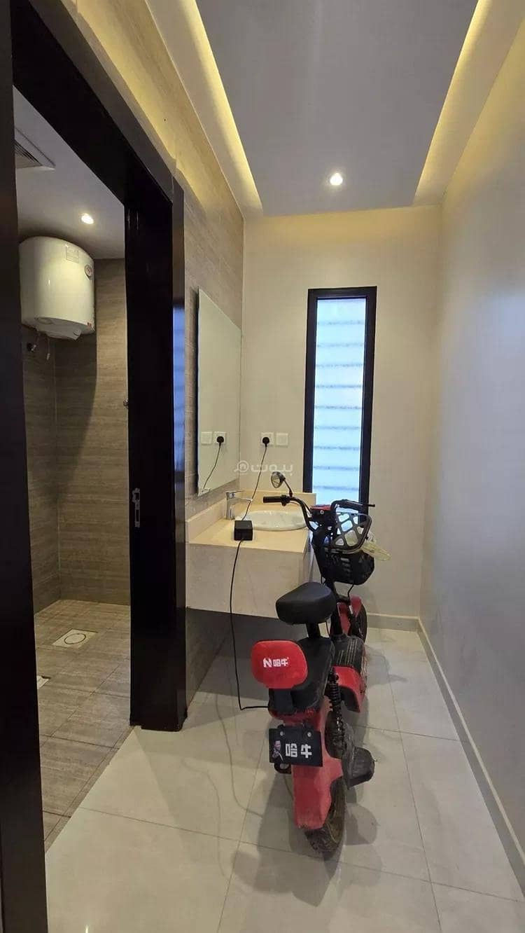 3 Bedroom Floor For Sale in Al Dar Al Baida, Riyadh