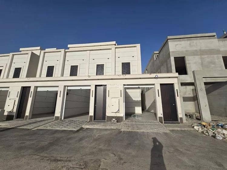 5 Bedroom Villa For Sale in Okaz, Riyadh
