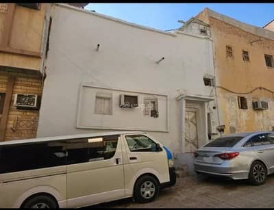 دور 4 غرف نوم للبيع في وسط الرياض، الرياض - طابق للبيع في أم سليم، الرياض