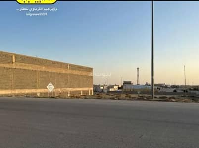 Residential Land for Sale in Al Rawabi, Unayzah - For sale, two contiguous plots of land in the Al Rawabi neighborhood of Unaizah.