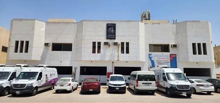 مبنى معرض للإيجار في العقيق، الرياض