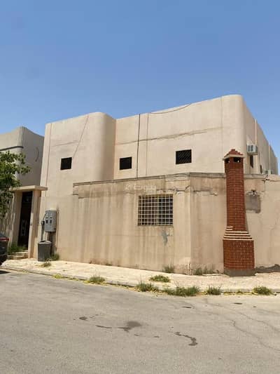 6 Bedroom Villa for Sale in Al Wafaa, Unayzah - For sale: a two-story villa in the Al-Wusta neighborhood in Unaizah.