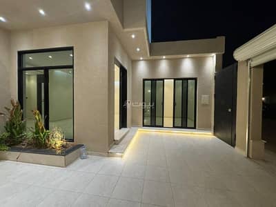 4 Bedroom Floor for Sale in East Riyadh, Riyadh - Modern ground floor in Al Khaleej neighborhood