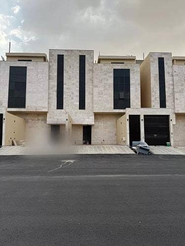 دور 4 غرف نوم للبيع في غرب الرياض، الرياض - دور للبيع في شارع عمر بن بريق, حي العوالي, مدينة الرياض, منطقة الرياض