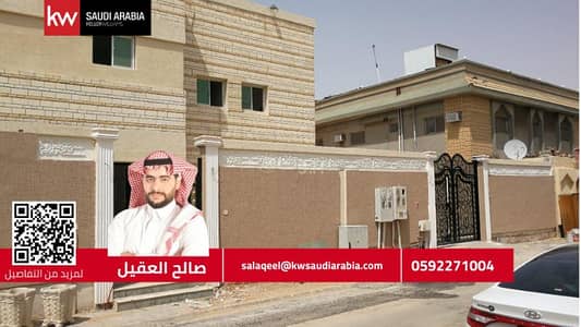 فیلا 11 غرف نوم للبيع في وسط الرياض، الرياض - فيلا في حي الملز