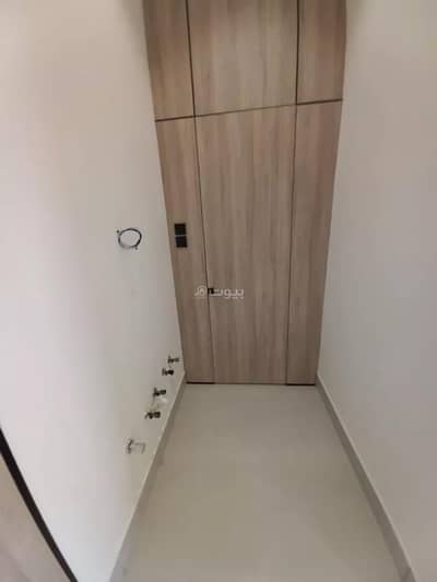 6 Bedroom Flat for Sale in East Riyadh, Riyadh - Studio Apartment For Sale in Al Janadriyah, Riyadh