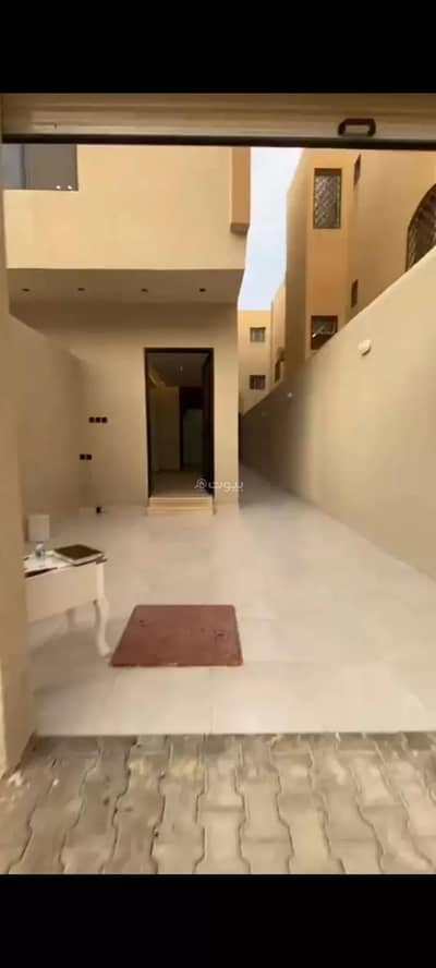 دور 4 غرف نوم للبيع في غرب الرياض، الرياض - دور للبيع في شارع عبدالرحمن بن عبدالقاري, حي طويق, مدينة الرياض, منطقة الرياض