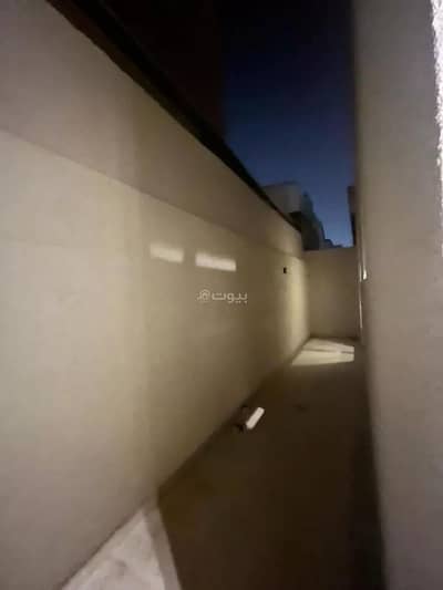 4 Bedroom Floor for Sale in South Riyadh, Riyadh - Property for Sale
