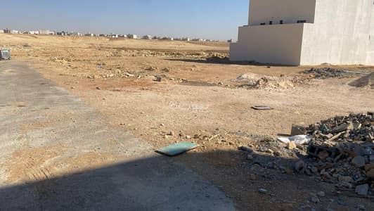 Residential Land for Sale in West Riyadh, Riyadh - For sale residential land in Al-Mahdiyah neighborhood