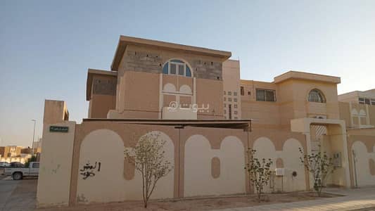 7 Bedroom Villa for Sale in Al Iskan, Buraydah Al Qassim Region - Villa in the housing area on two streets