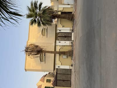 فیلا 4 غرف نوم للايجار في شمال الرياض، الرياض - فيلا للإيجار في الربعة، الرياض