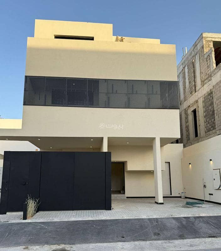 4 Bedroom Floor For Sale in Al Narjis, Riyadh