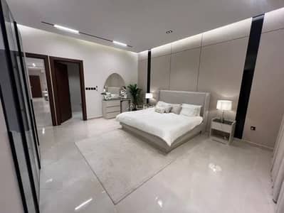 3 Bedroom Floor for Sale in South Riyadh, Riyadh - Floor For Sale in Okaz, Riyadh