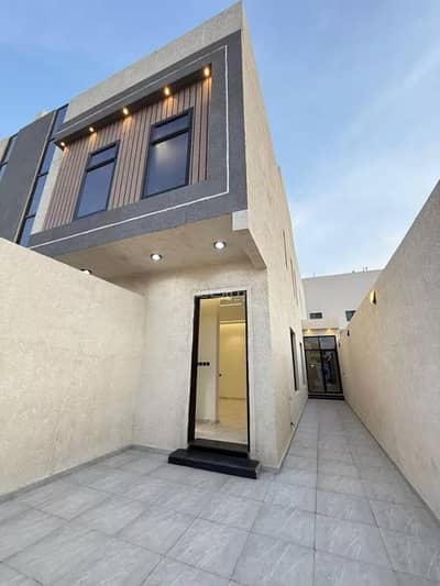 3 Bedroom Floor for Sale in South Riyadh, Riyadh - Floor For Sale in Okaz, Riyadh