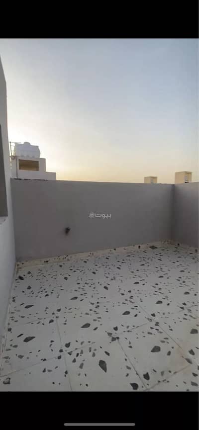دور 3 غرف نوم للبيع في جنوب الرياض، الرياض - دور للبيع في شارع البخاري , حي بدر, مدينة الرياض, منطقة الرياض