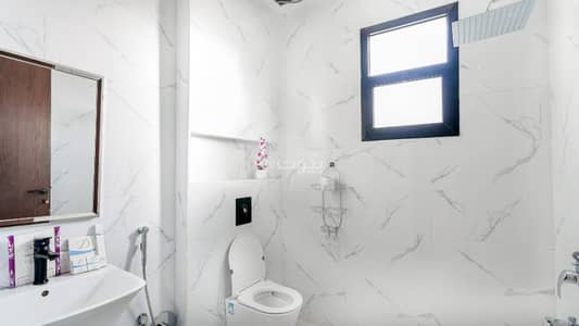 2 Bedroom Apartment for Rent in West Riyadh, Riyadh - LP109 - Luxury 2BR Apartment w\ 2 Majlis