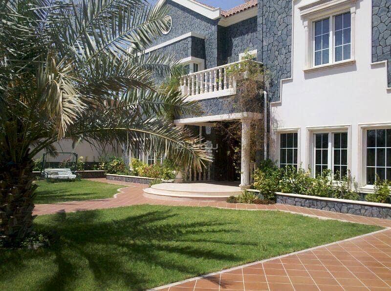 Villa for sale in Taybe Neighborhood