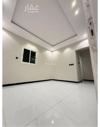 3 Bedroom Apartment for Rent in East Riyadh, Riyadh - Apartment with 3 bedrooms for rent in Al Janadriyah