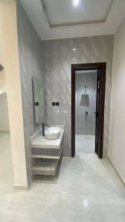 3 Bedroom Floor for Sale in West Riyadh, Riyadh - Property for Sale