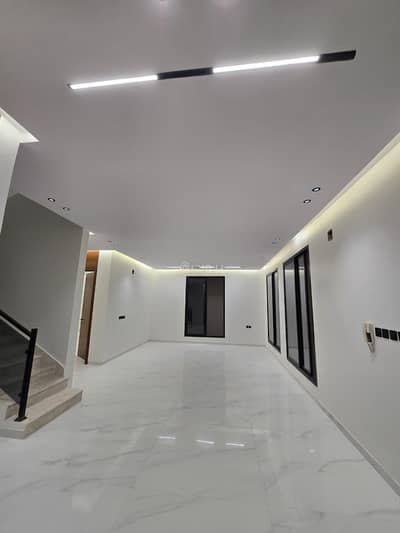 4 Bedroom Villa for Sale in East Riyadh, Riyadh - Villa in East Riyadh，Al Janadriyah 4 bedrooms 900000 SAR - 87784490