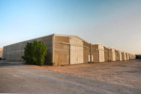 مستودع  للايجار في شرق الرياض، الرياض - مستودعات لليجار السنوي