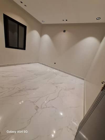 4 Bedroom Floor for Sale in East Riyadh, Riyadh - For sale a upper floor in Riyadh, Al-Janadriya neighborhood (Ghusoon) – Offer number 1331