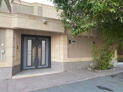 6 Bedroom Villa for Sale in North Riyadh, Riyadh - Villa For Sale in Al Aqiq, North Riyadh