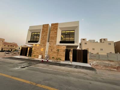 فیلا 5 غرف نوم للبيع في غرب الرياض، الرياض - فيلا مكونة من 5 غرف نوم للبيع في المهدية