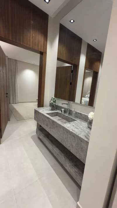 3 Bedroom Floor for Sale in South Riyadh, Riyadh - Floor For Sale in Okaz, Riyadh