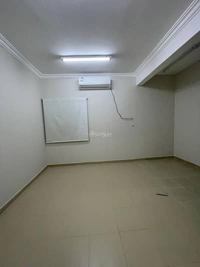 3 Bedroom Flat for Rent in East Riyadh, Riyadh - A 3-bedroom apartment for rent in Al Qadisiyah, Riyadh