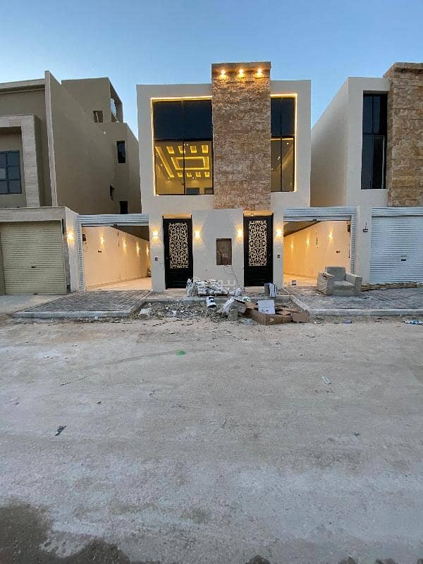 Upper floor with an apartment in the Taybah neighborhood