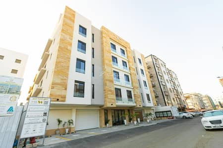 5 Bedroom Apartment for Sale in North Jeddah, Jeddah - Jeddah Al-Hayat Salama Street Al-Saib Canadian Postal Code 23436 Building Number 6733