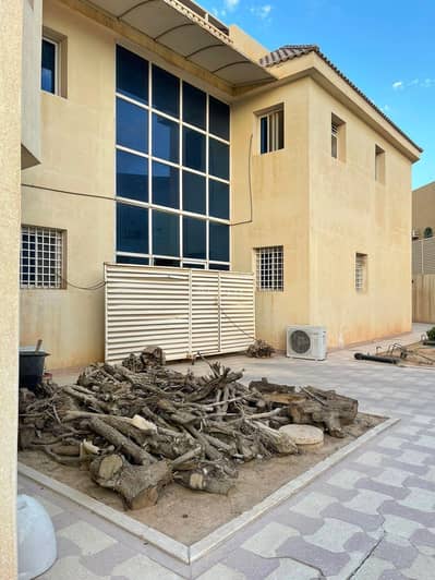 فیلا 10 غرف نوم للبيع في شرق الرياض، الرياض - فيلا للبيع في النهضة, شرق الرياض