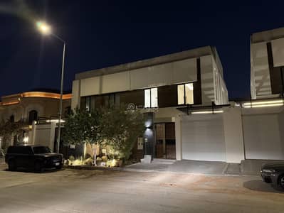 5 Bedroom Villa for Rent in North Riyadh, Riyadh - Luxury modern villa in Al Malqa neighborhood - Area 250 m