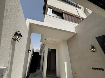 4 Bedroom Floor for Sale in East Riyadh, Riyadh - Luxury house for sale