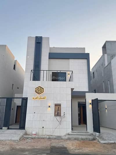فیلا 4 غرف نوم للبيع في شرق الرياض، الرياض - فيلا للبيع في شارع ابن الربيع الشيباني, حي الرمال, مدينة الرياض, منطقة الرياض