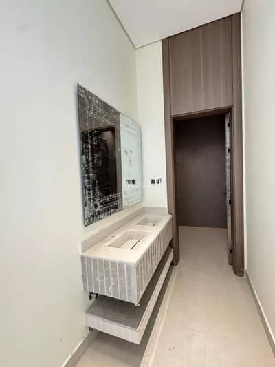 5 Bedroom Floor for Sale in East Riyadh, Riyadh - Floor For Sale in Al Rimal, Riyadh