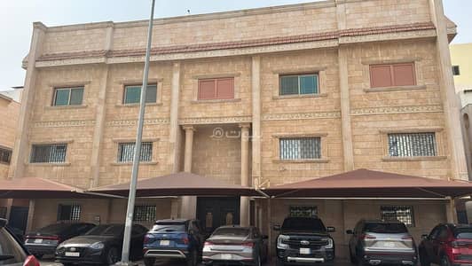 Residential Building for Sale in North Jeddah, Jeddah - A distinctive residential building in the Al-Nazhah neighborhood