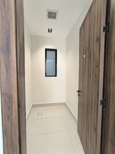 3 Bedroom Floor for Sale in East Riyadh, Riyadh - First floor, Al Khaleej neighborhood