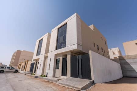 6 Bedroom Villa for Sale in West Riyadh, Riyadh - Luxury duplex villa for sale in Al-Mahdia Al-Dhahabi neighborhood – high-end finishes