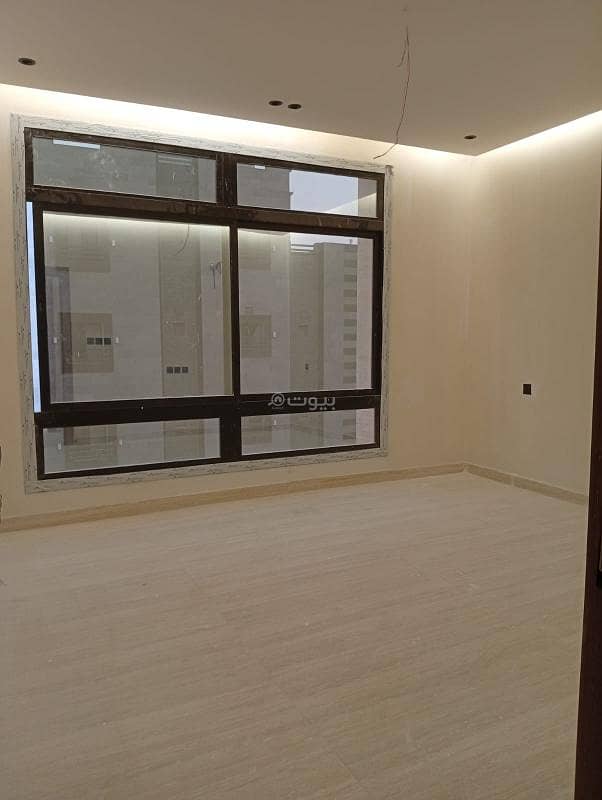 For sale, a luxurious apartment with 3 super deluxe rooms directly from the owner.