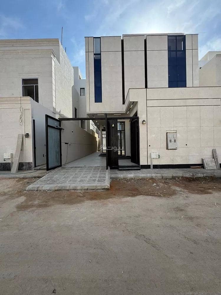 فيلا للبيع في حي المعيزيلة، الرياض