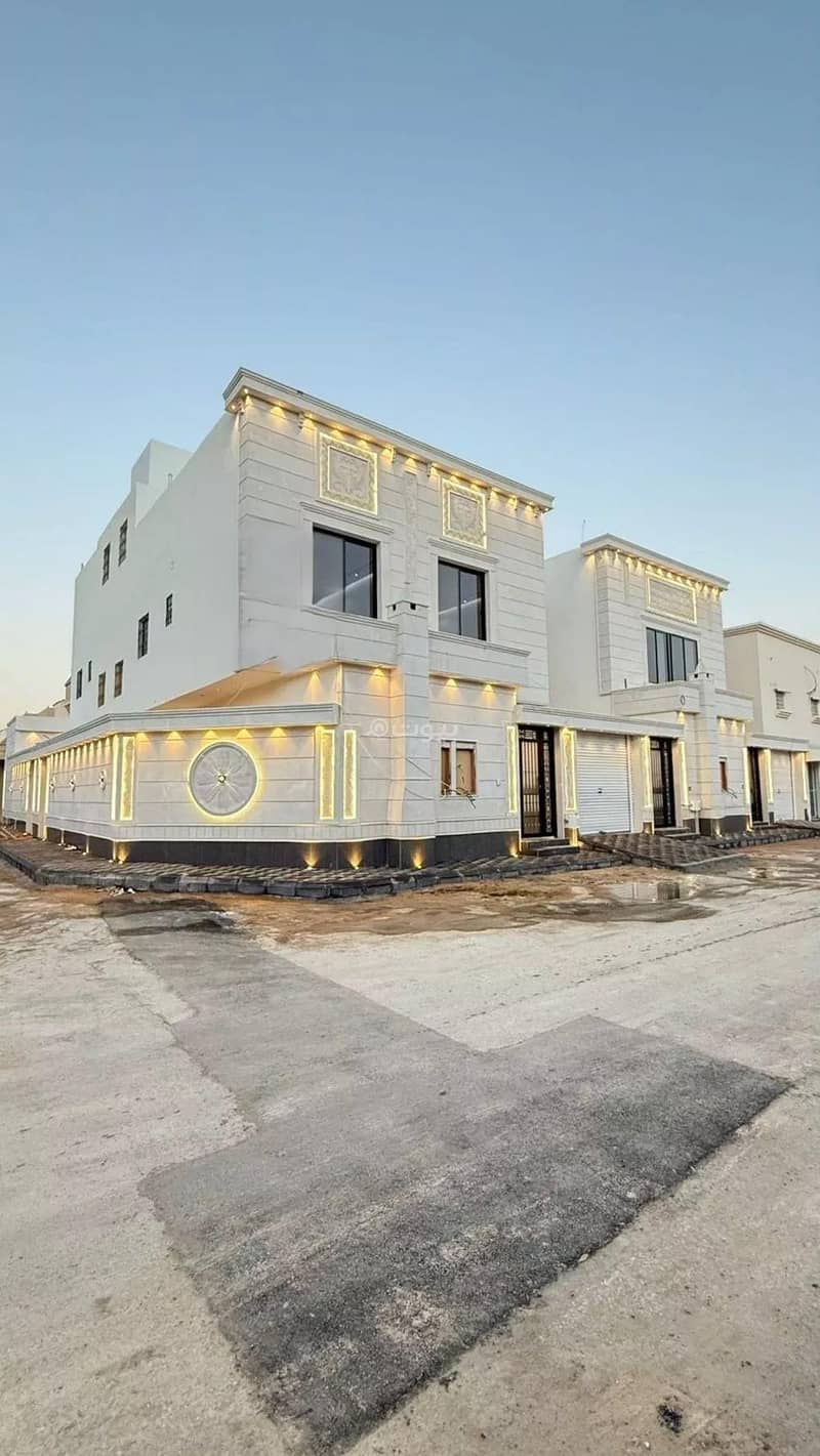 Villa for Sale on Al-Shamiyah Street, Al-Aziziyah District, Riyadh City, Riyadh