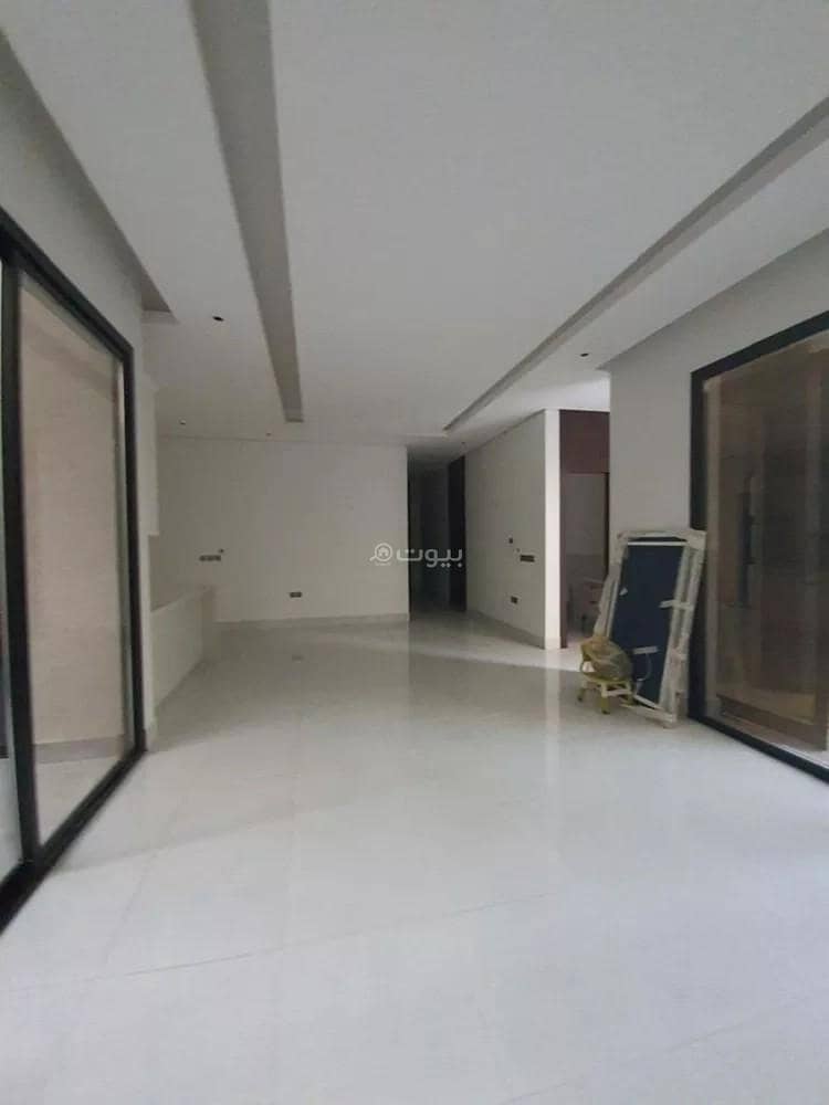 Floor For Sale in Al Olaya, Riyadh