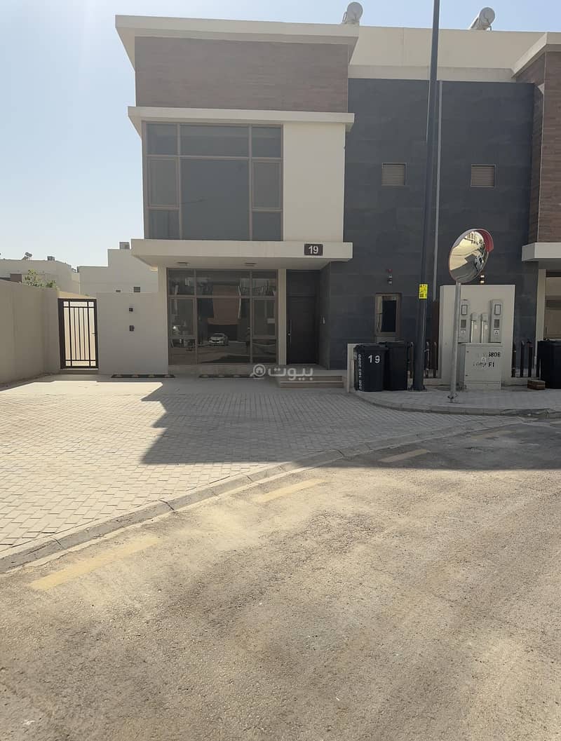 ڤيلا فاخرة للايجار في مجمع سكني مغلق ڤيلا فاخرة للايجار في مجمع سكني مغلق